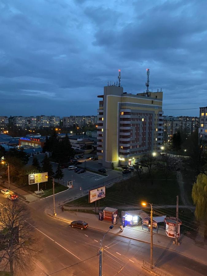 ריבנה Люкс Апартаменти В Жкарена Та Жк Great House מראה חיצוני תמונה